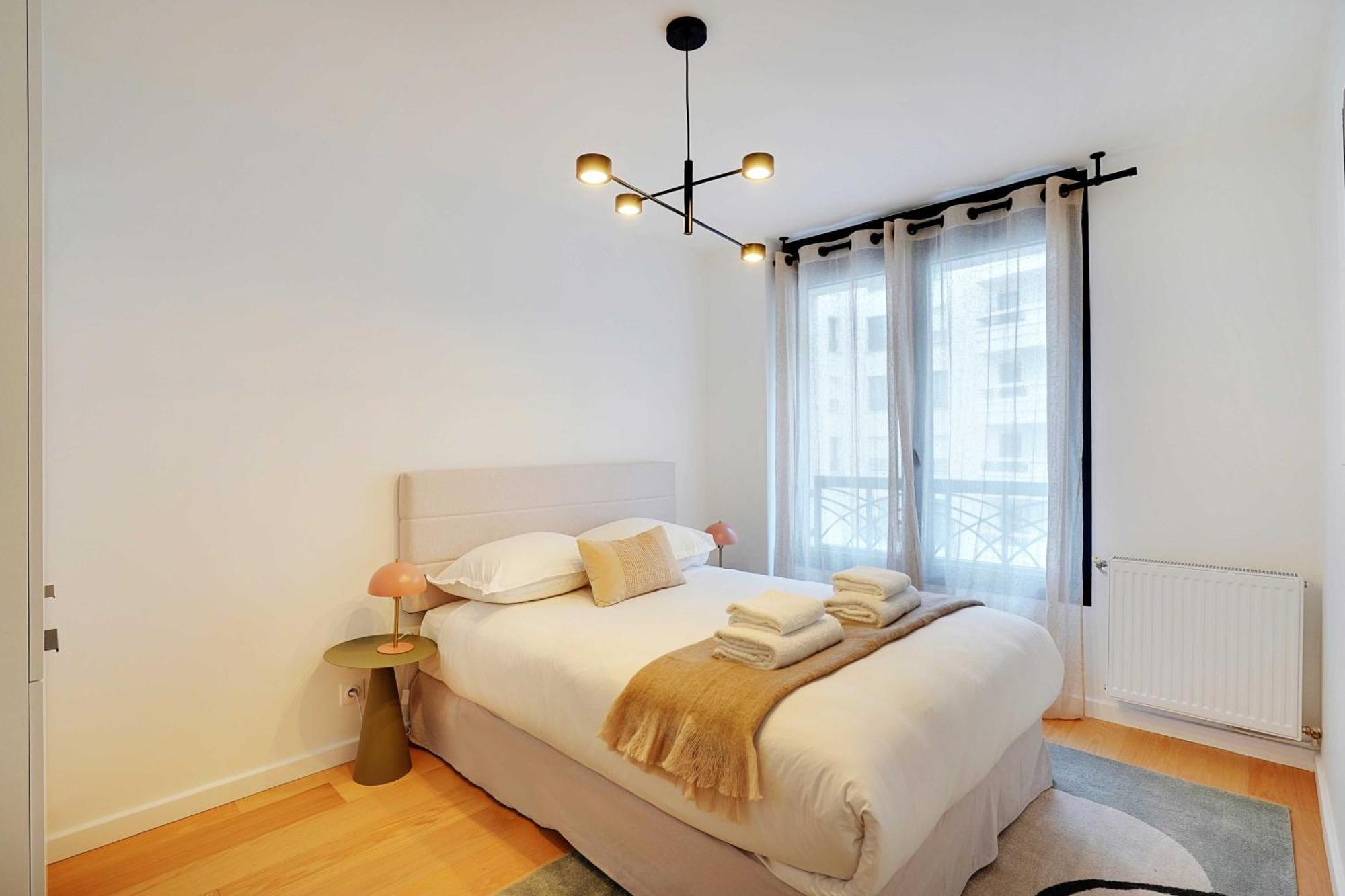 Raffinement Et Confort Dans Cette Residence A Levallois-Perret Exterior photo