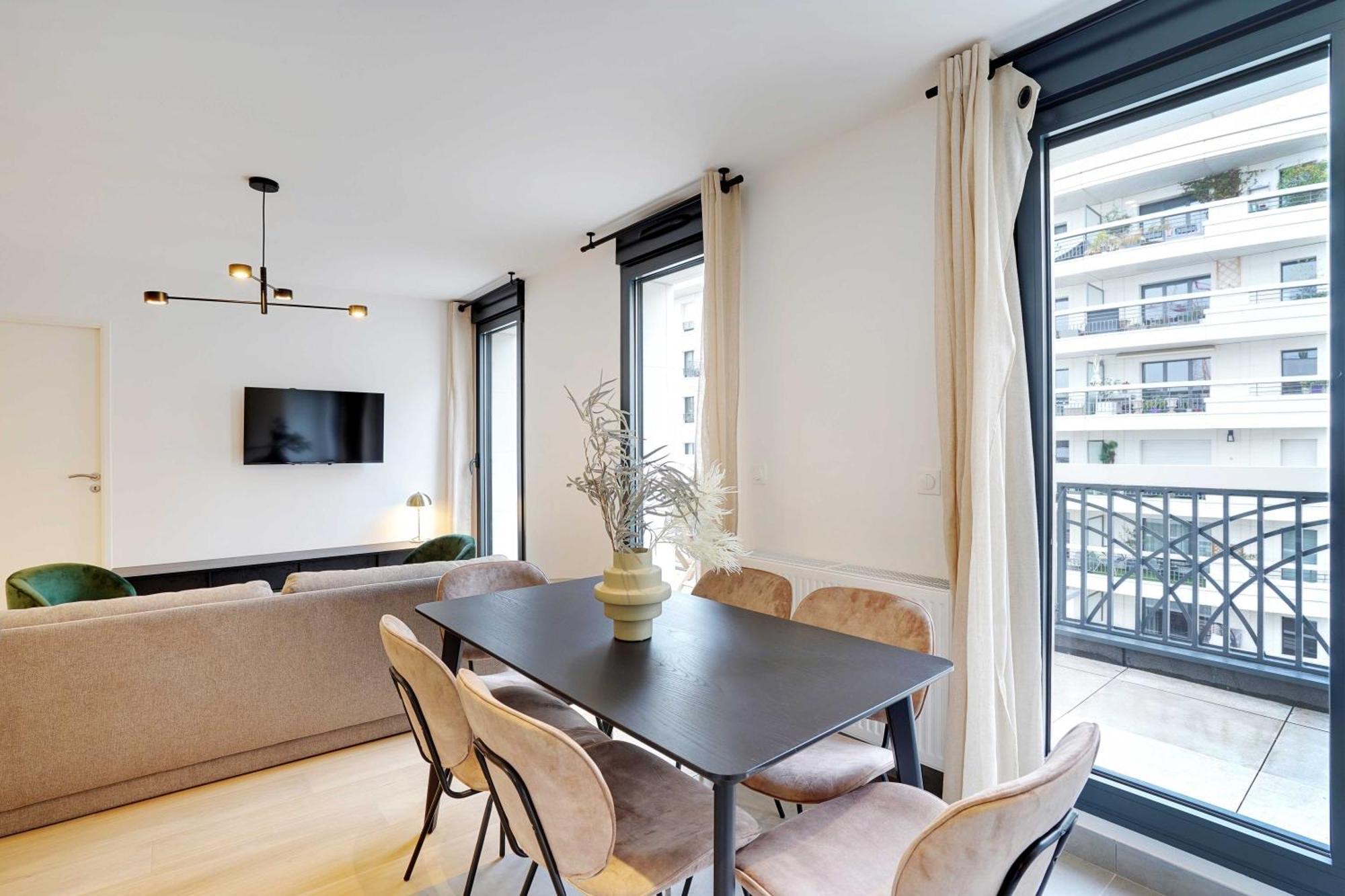 Raffinement Et Confort Dans Cette Residence A Levallois-Perret Exterior photo