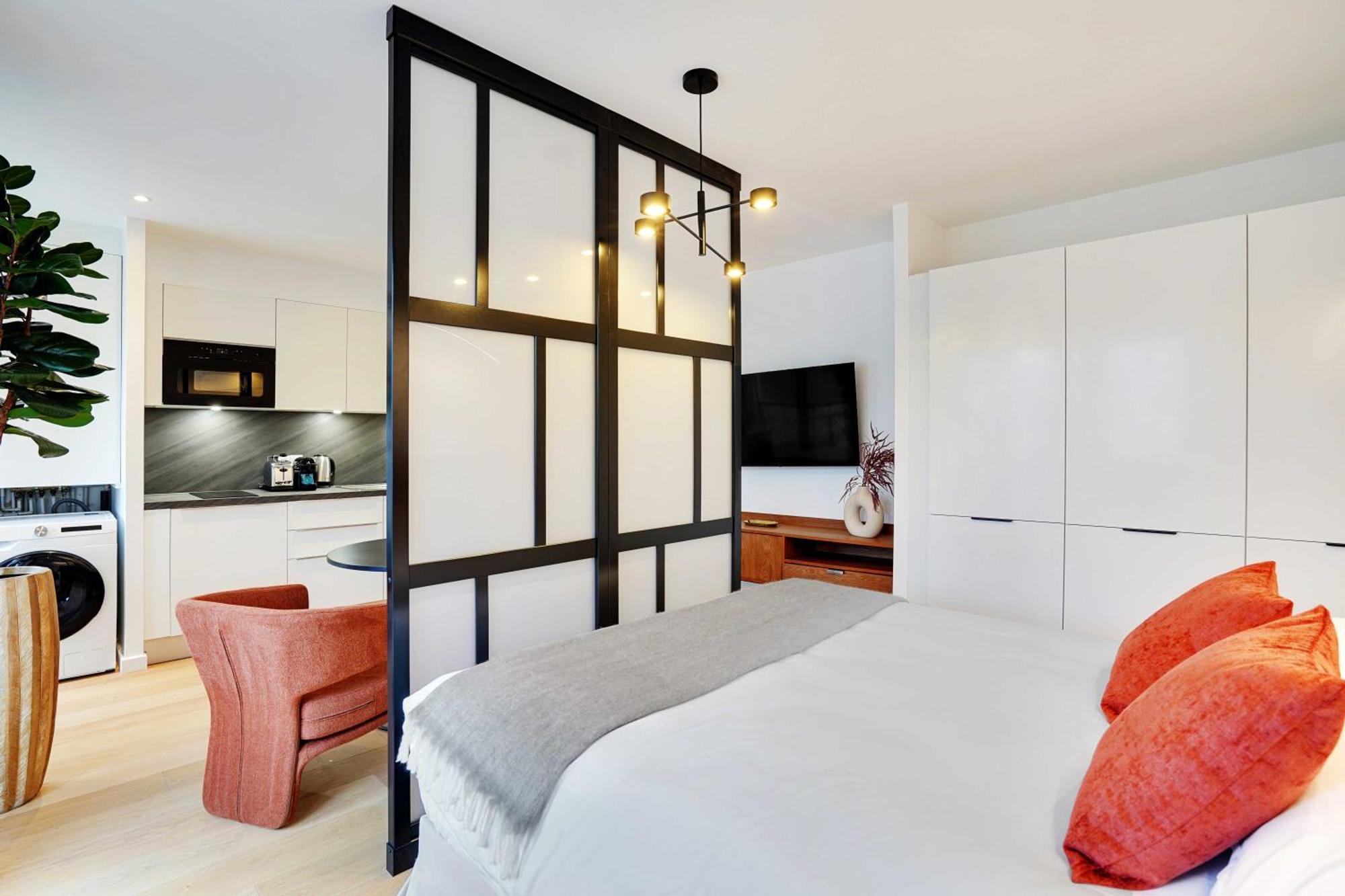 Raffinement Et Confort Dans Cette Residence A Levallois-Perret Exterior photo